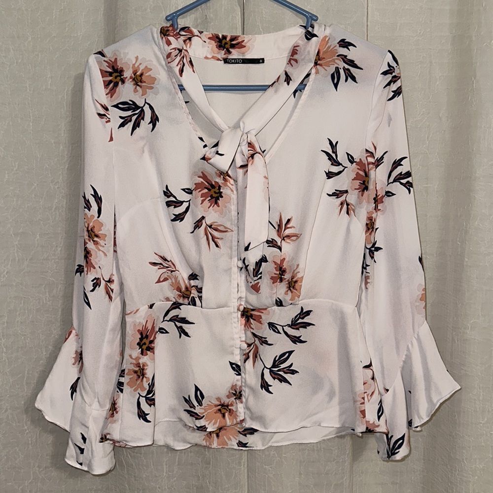 TOKITO 4 White Pink Navy Floral Button Front Bell Sleeve Peplum Tie Blouse